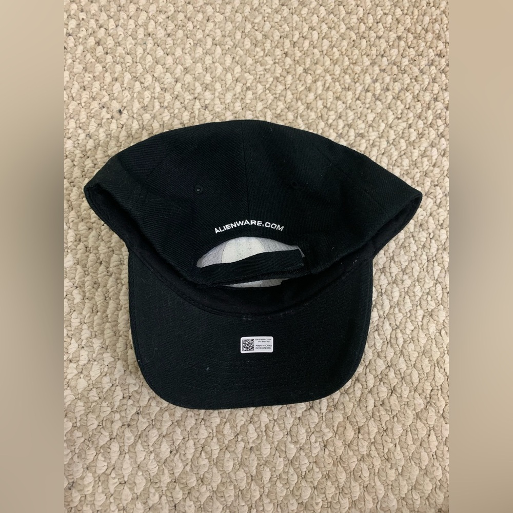NWOT Alienware Black & White Unisex Black Hat - Picture 4 of 4